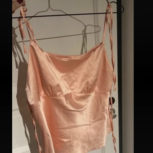 Topp - Så fin rosa/peach färg