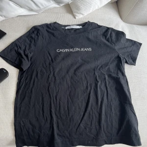 Calvin Klein T-shirt - Knappt använd