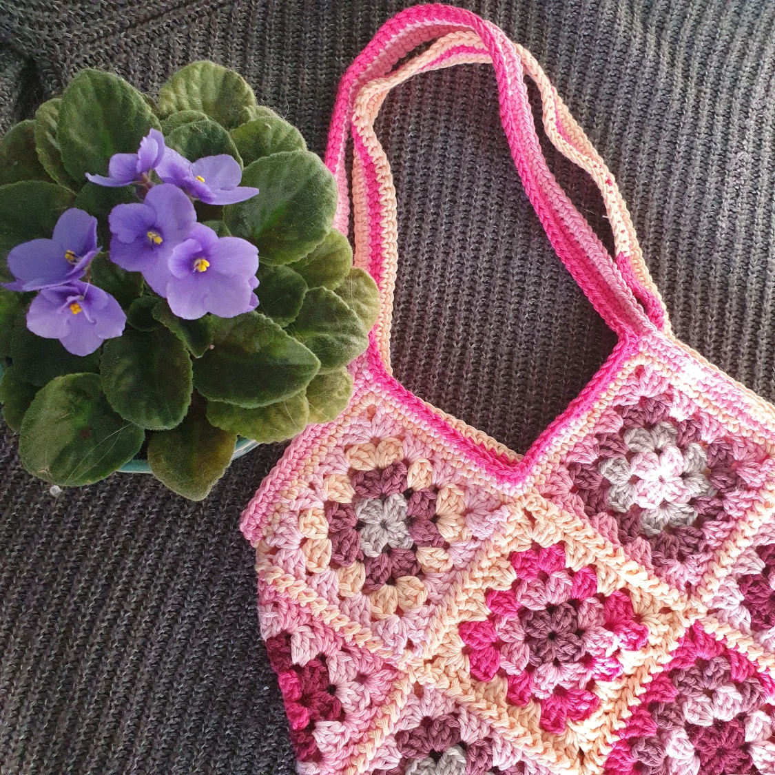 Granny Square Väska - Rosa