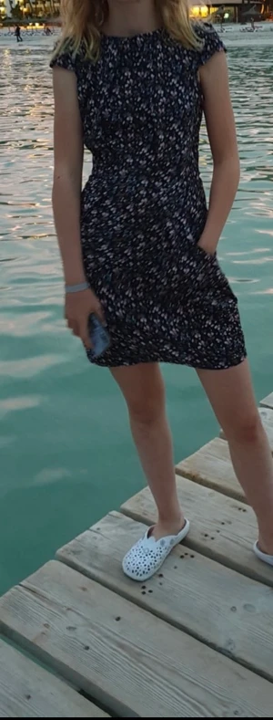 Fin klänning  - Passar XS. Mycket bra skick. 