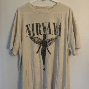 Nirvana tshirt - Lite oversized nirvana tshirt