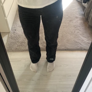 Straight jeans - Raka jeans från Gina tricot i storlek 34 