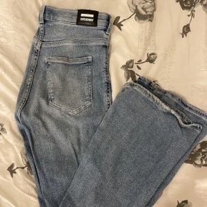 dr demin jeans - säljer ett par av mina favorit jeans från dr denim. Sitter super fint i höfter och framhäver verkligen allt🩷
