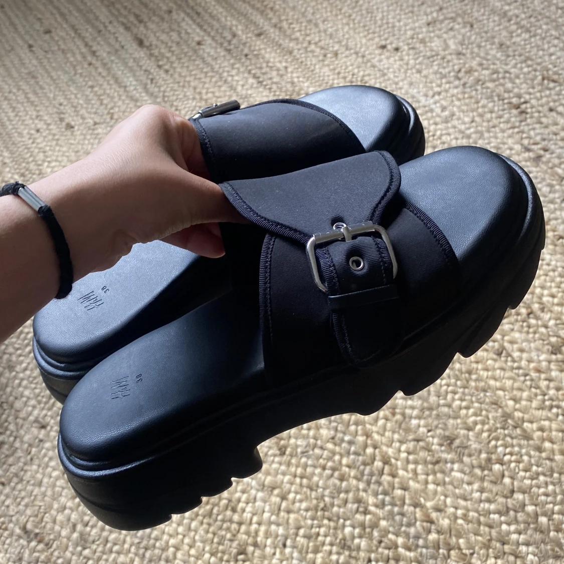 Chunky sandaler från HM  - 90