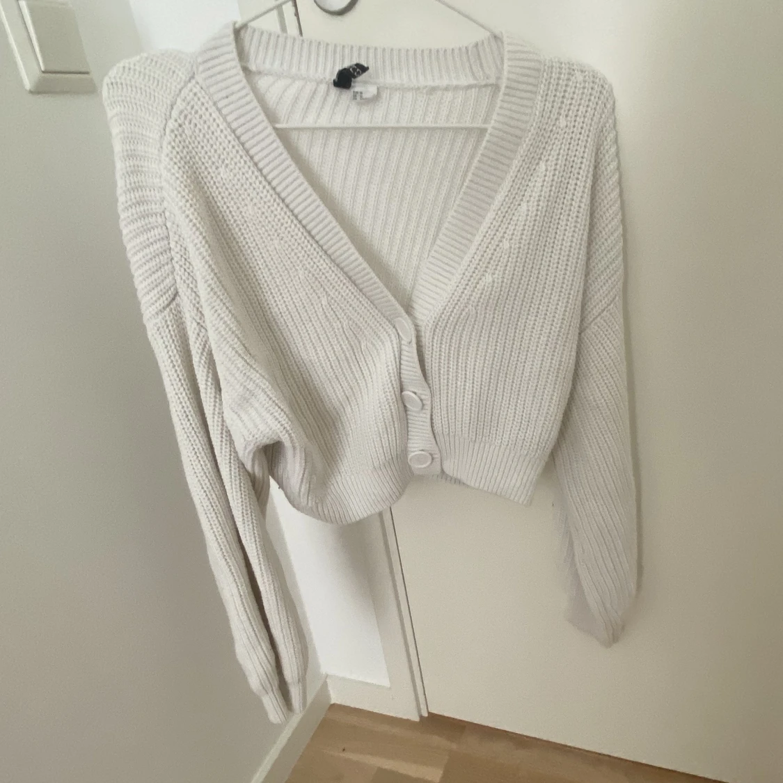 Stickad kofta från H&M  - 90