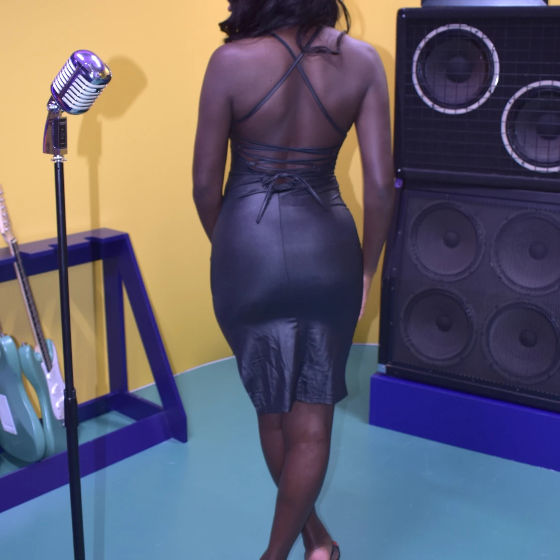 Svart läderklänning  - 91