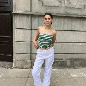 Linnebyxor  - Linnebyxor från design by si som är i fint skick. Ord pris 575kr