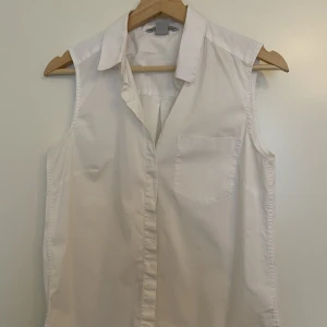 Vit skjorta - Vit kortärmad skjorta 