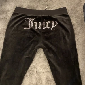 Juicy couture byxor - Säljer mina juicy couture byxor då de inte är min stil, har inte använt dom alls mycket