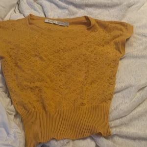 Tröja gul  - Bra skick 
