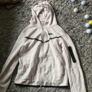 Nike tech - Snygg tröja