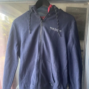 Race marine siphoodie  - Race marine siphoodie i storlek M. 