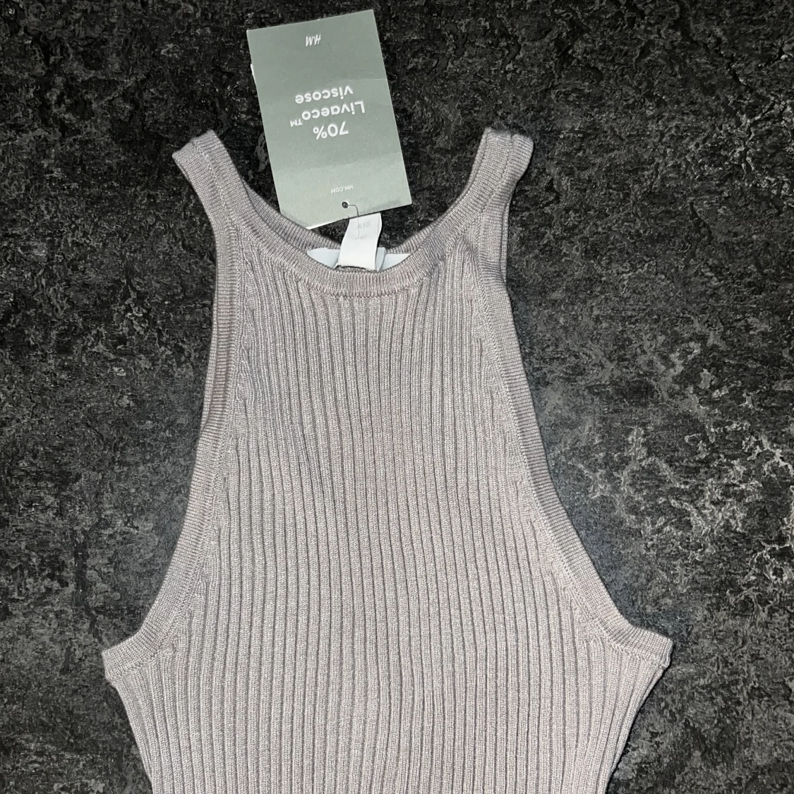H&M - STICKAD KLÄNNING - 90
