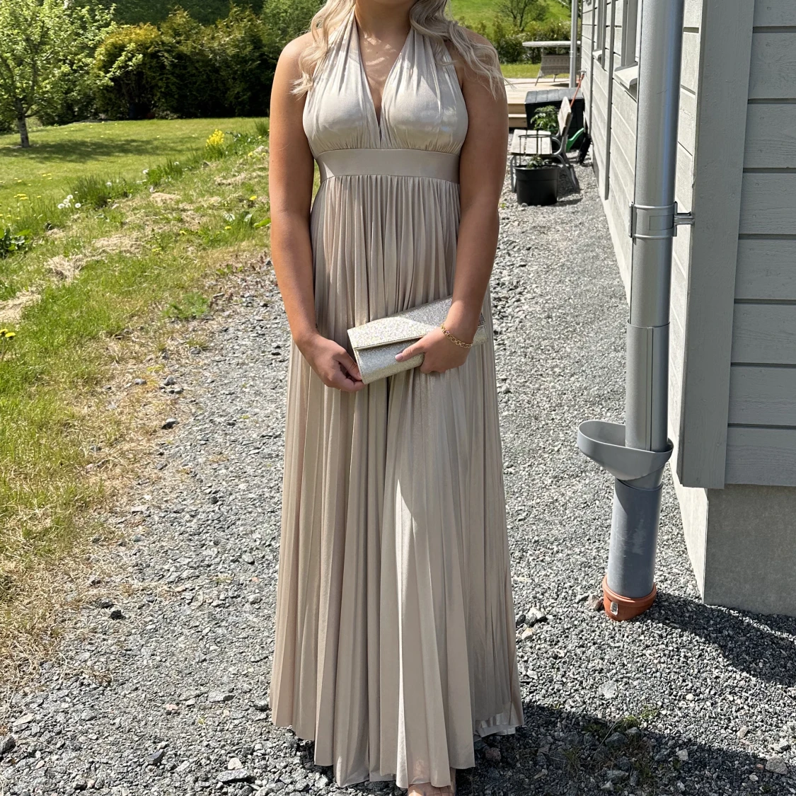 Balklänning inkl väskan 