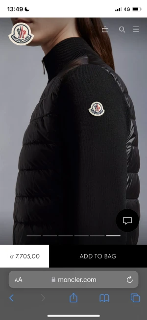 Moncler cardigan  - Säljer nu min svarta moncler jacka i helt nytt skick! Den är så snygg och är lätt att styla. Köptes i våras för 8000kr. Pris kan diskuteras 💗💗💗har lagt ut denna innan men lägger ut en ny annons nu en månad efter. Hör av er för frågor 