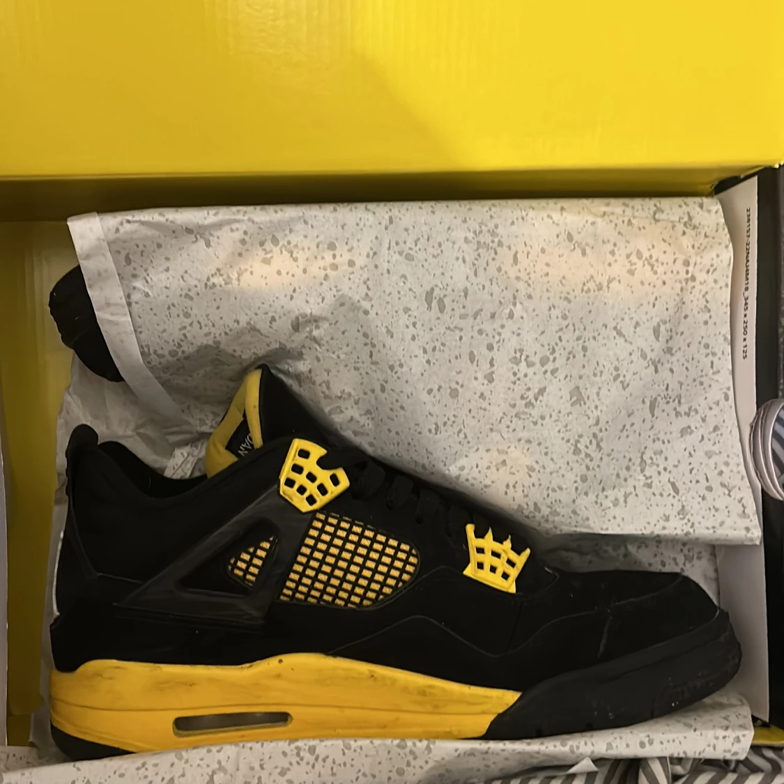 Jordan 4 Yellow thunder - 90