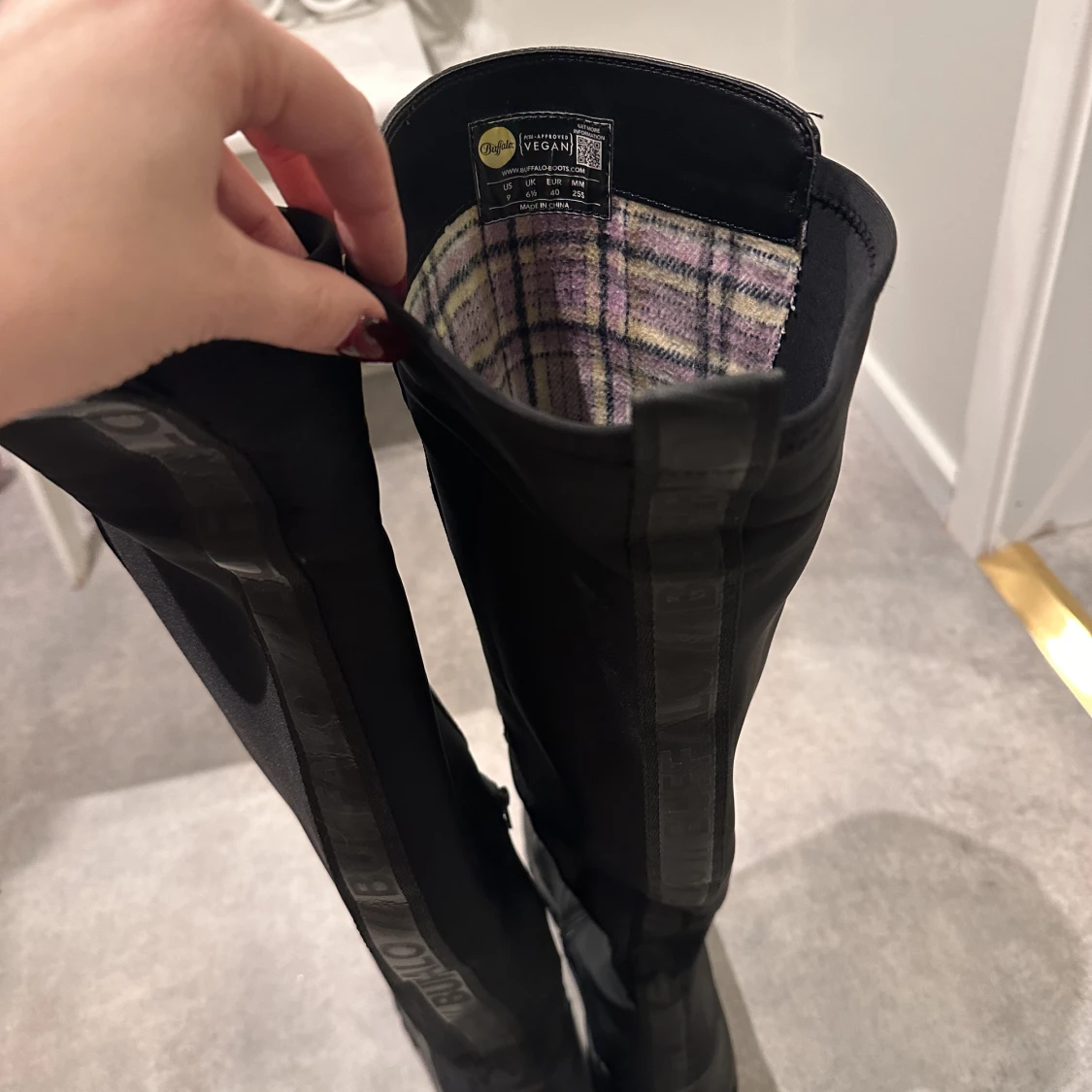 Knähöga Buffalo stövlar - 90