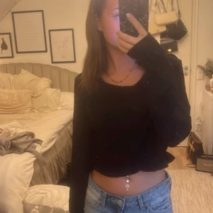 Nakd topp - Säljer denna topp från nakd då den inte har kommit till användning pga lite förstor säljer likadan i vit