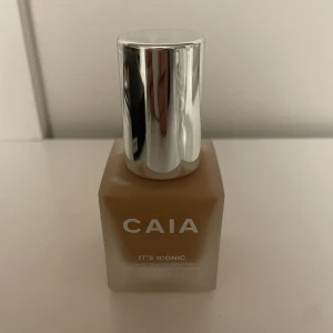 Foundation  - Foundation från Caia