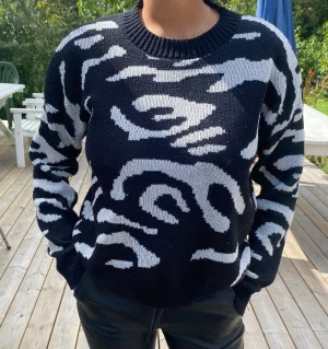 Tröja - Använd ett fåtal gånger.