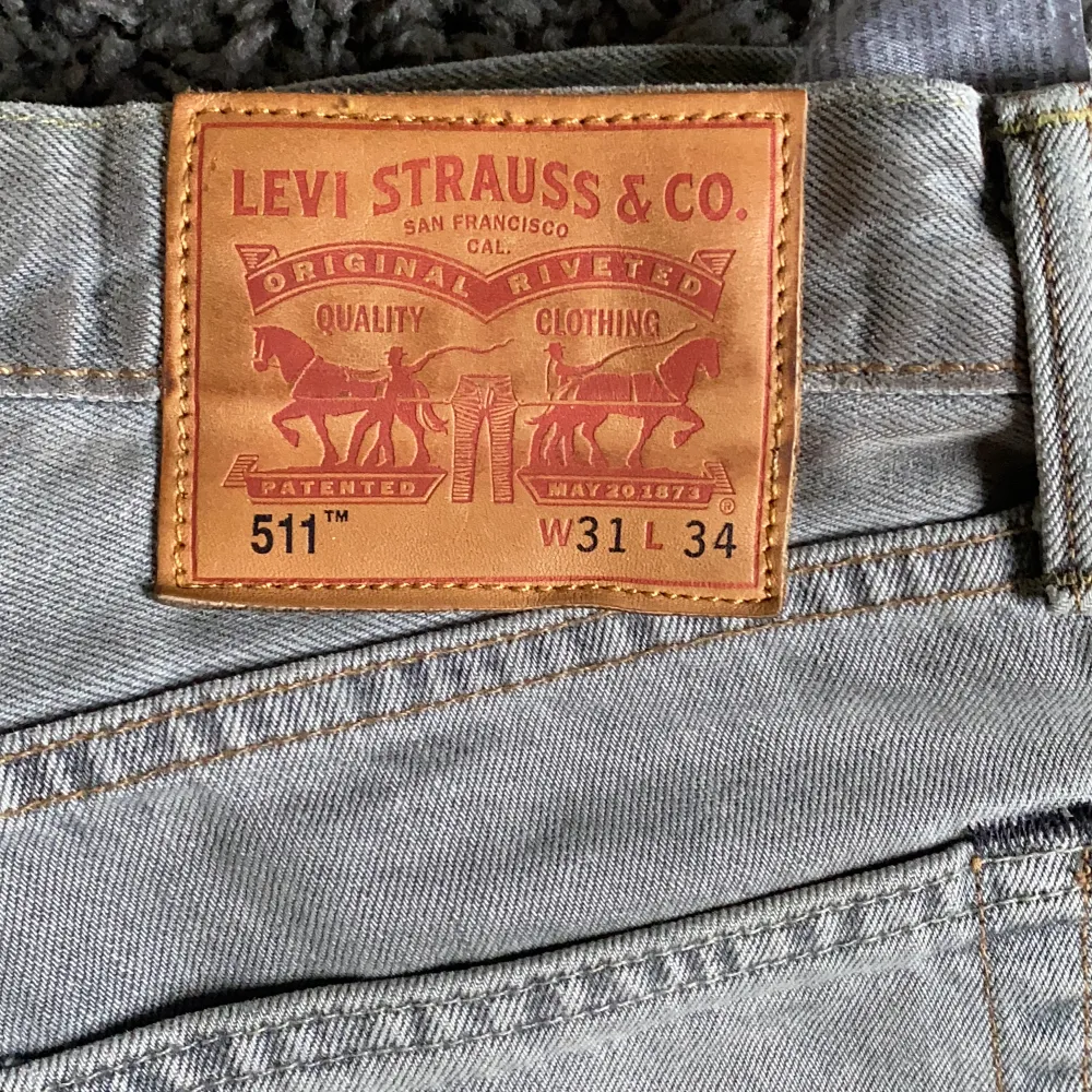 Säljer ett par fräsch Levi’s jeans för att dom inte kommer till användning, det är inte några fel på dom och dom är i väldigt bra skick. Priset kan diskuteras en aning.. Jeans & Byxor.