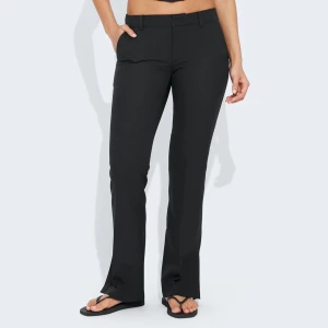 Kostymbyxor  - Säljer mina kostymbyxor i modellen vera i storlek 34 ( ej petite). Använda ca 3 gånger o säljer pga de är för små! Kan även tänka mig byta mot en större storlek!