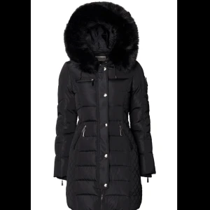 Rocco barocco vinterjack - Nypris 2000, använd 2 vintrar, fint skick. Storlek 32/34 