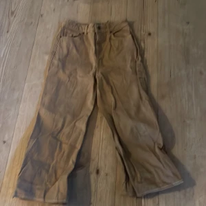 Na-kd bagge jeans - Använd 10 gånger annars är dom helt sprinans nya