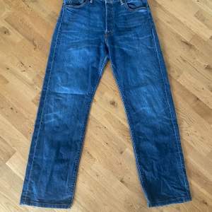 Levis Jeans 501 Mörkblå Cond 8/10