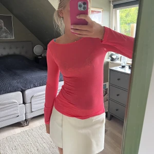 Rosa tröja - Säljer denna sjukt fina roa tröja. Ifrån märket Tezenis 🩷
