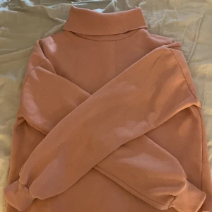 Snygg tjocktröja✨ - Rosa tjocktröja perfekt till hösten 🍂✨