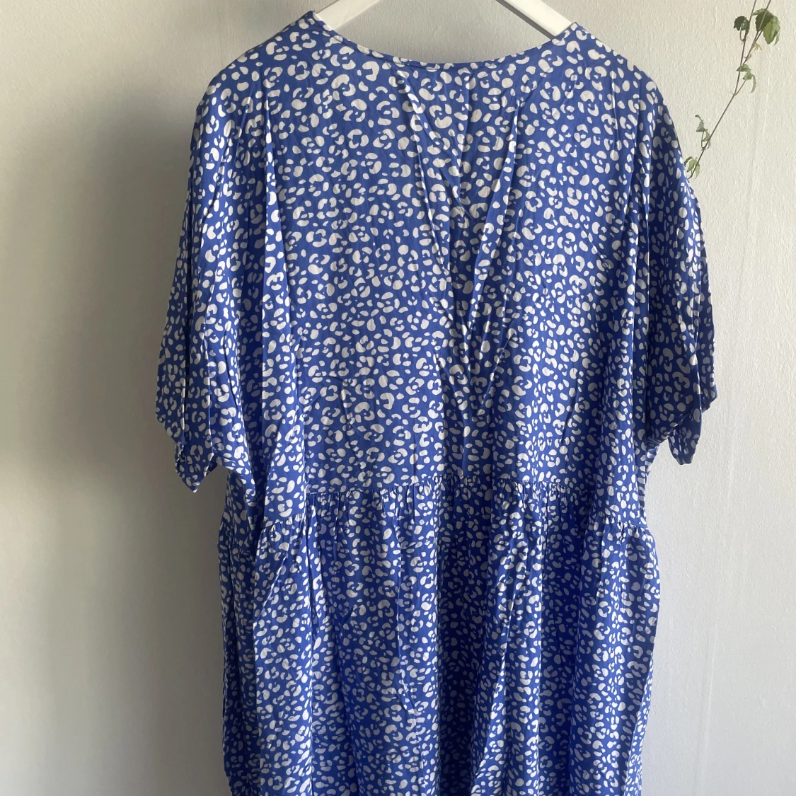 V-ringad klänning - 91