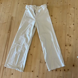 Zara Wideleg jeans  - Marine widelegs jeans from Zara and very stretchy! 