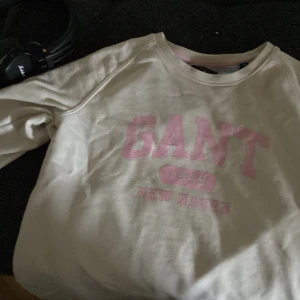 Vit gant tröja - Tunn tjocktröja rosa text