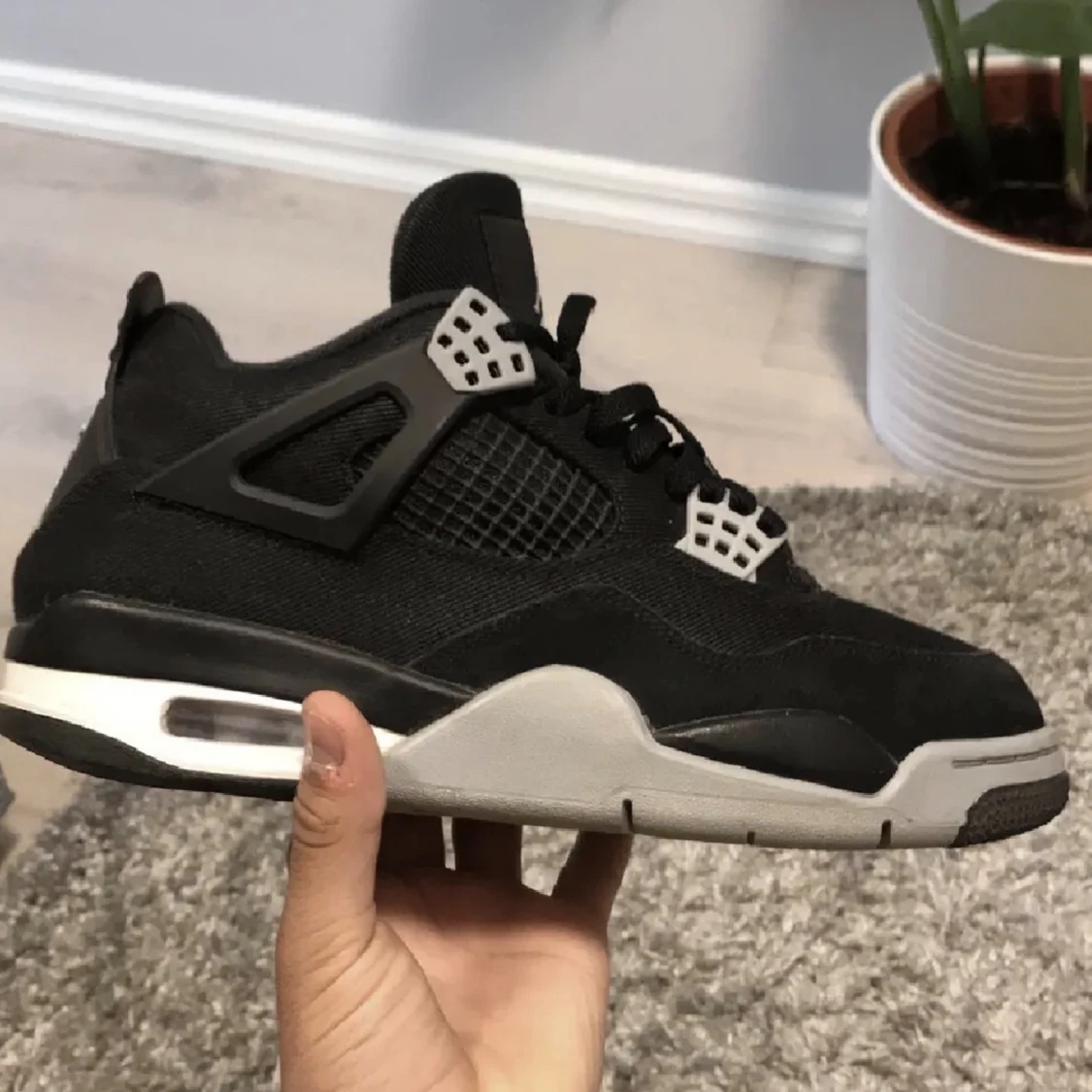 đ€JORDAN 4 BLACK CANVASđ€