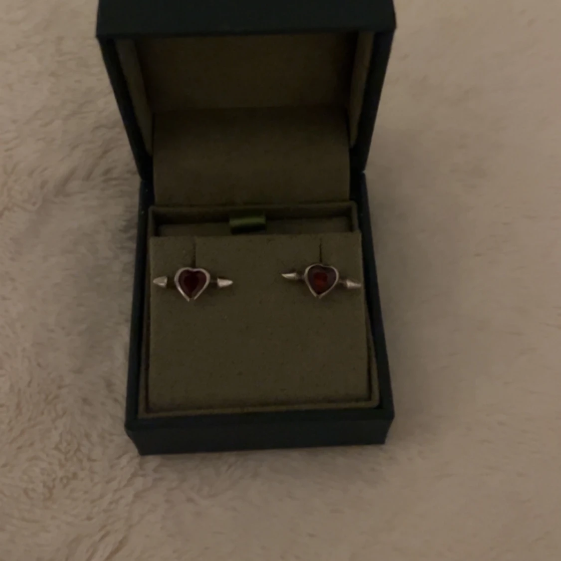 Maria Nilsdotter Pierced Heart Örhängen - 90