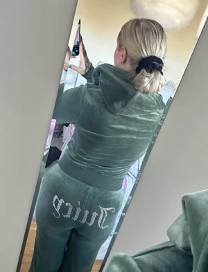 Juicy set - Helt ny juicy dress  Skickas via Plick eller postnord