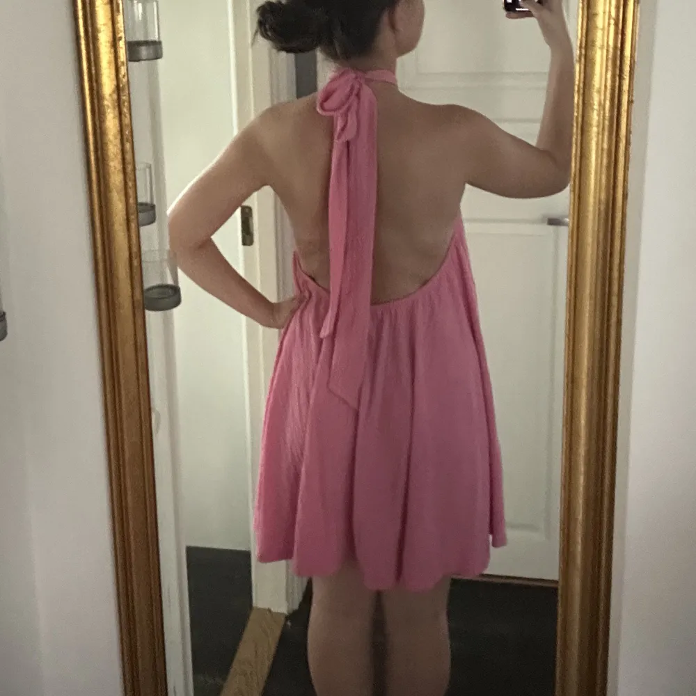 Populära rosa klänningen från HM. Klänningar.