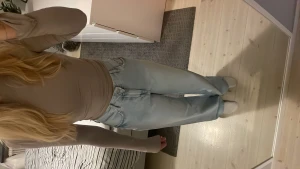 Wide leg Jeans bershka - Snygga vida ljusblå jeans från bershka, som nya! Storlek 36💘