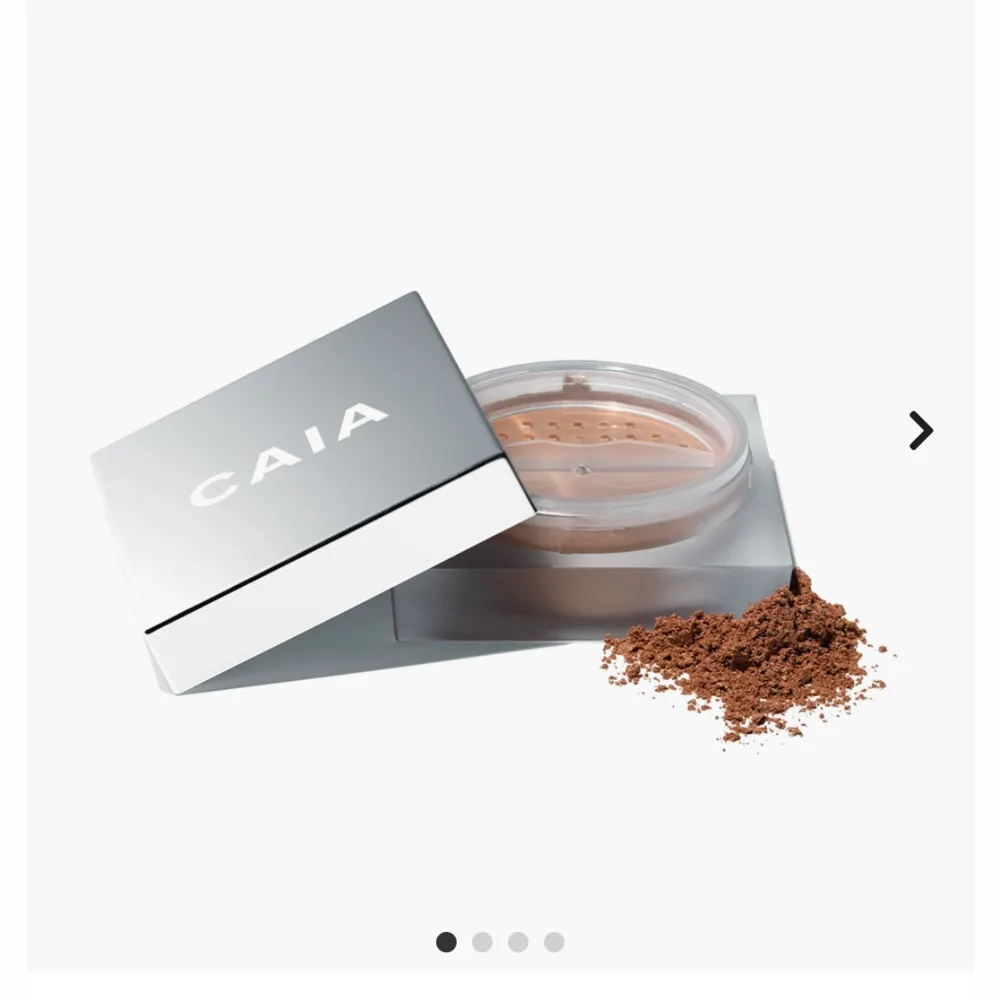 Säljer detta setting powder från Caia i Chocolate Glow. Väldigt lite använt så mycket produkt kvar! Kan gå ner i pris vid snabb affär. Övrigt.