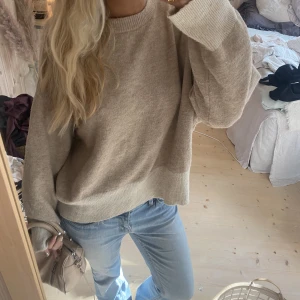 Stickad Tröja - Super snygg stickad tröja, men har för många