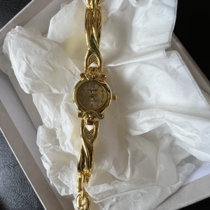 Fin klocka - Oanvänd klocka 