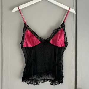 Vintage Spets topp! - Vintage La Senza spets topp! Storlek S! Använd köp nu funktionen💋