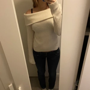 off shoulder - jättefin vit off shoulder stickad tröja från Hm💓 oanvänd❤️
