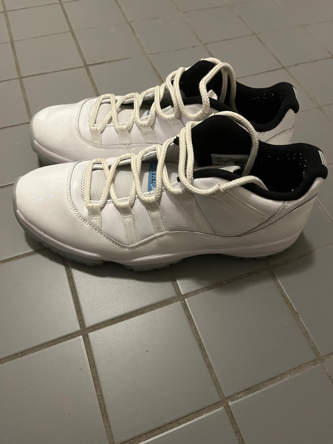 Jordan 11 low - 27