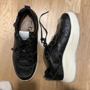 Eytys skor - Skor från eytys i strl 38, nästan aldrig använda