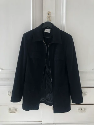 Jacka - Svart höstjacka från märket Mexx storlek 38, M🧡