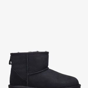 Uggs - Säljer mina äkta Uggs i storlek 39 då jag har ett par andra vinterskor. Andvända i slutet av förra vintern men i bra skick🩷 pris kan diskuteras!!