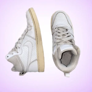 Nike skor - Ett par fina Nike skor som jag säljer! Storlek 37