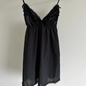 Nattlinne - Svart nattlinne 